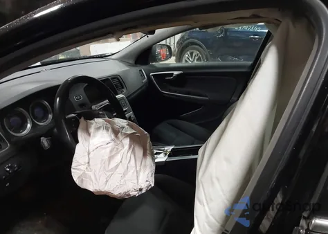 2012 Volvo S60 T5 z USA, uszkodzony, nr VIN YV1622FSXC2100280